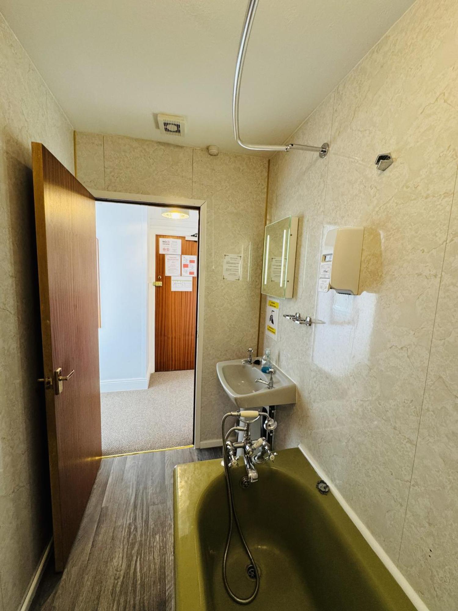 Carlton Court Hotel Eastbourne Quarto foto