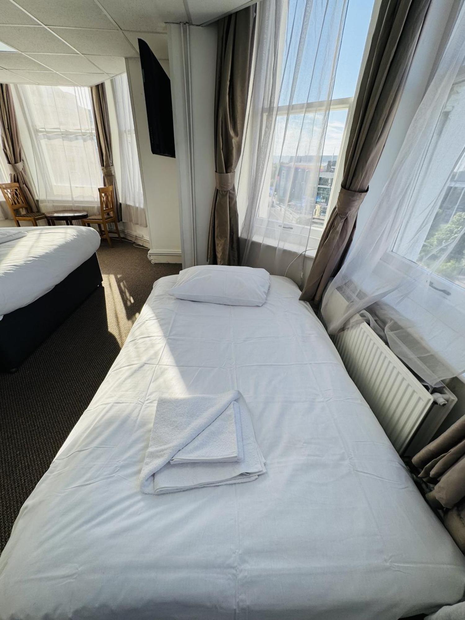 Carlton Court Hotel Eastbourne Quarto foto